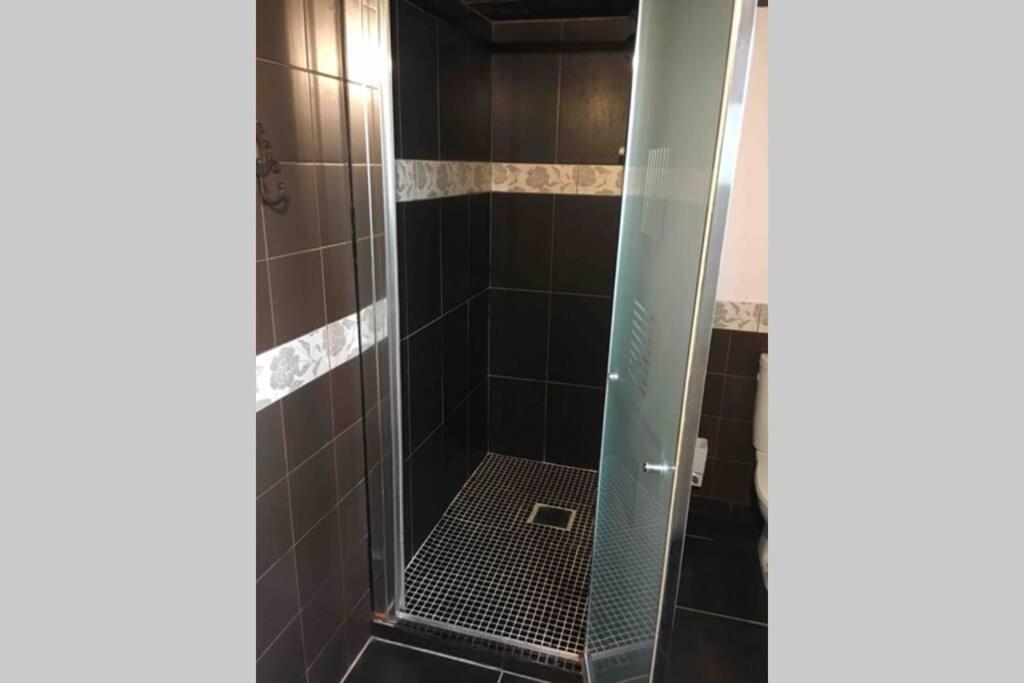 Bel Appartement En Rez De Jardin, 10Min Centre Et 300M Quais De Seine Wifi Rouen Esterno foto
